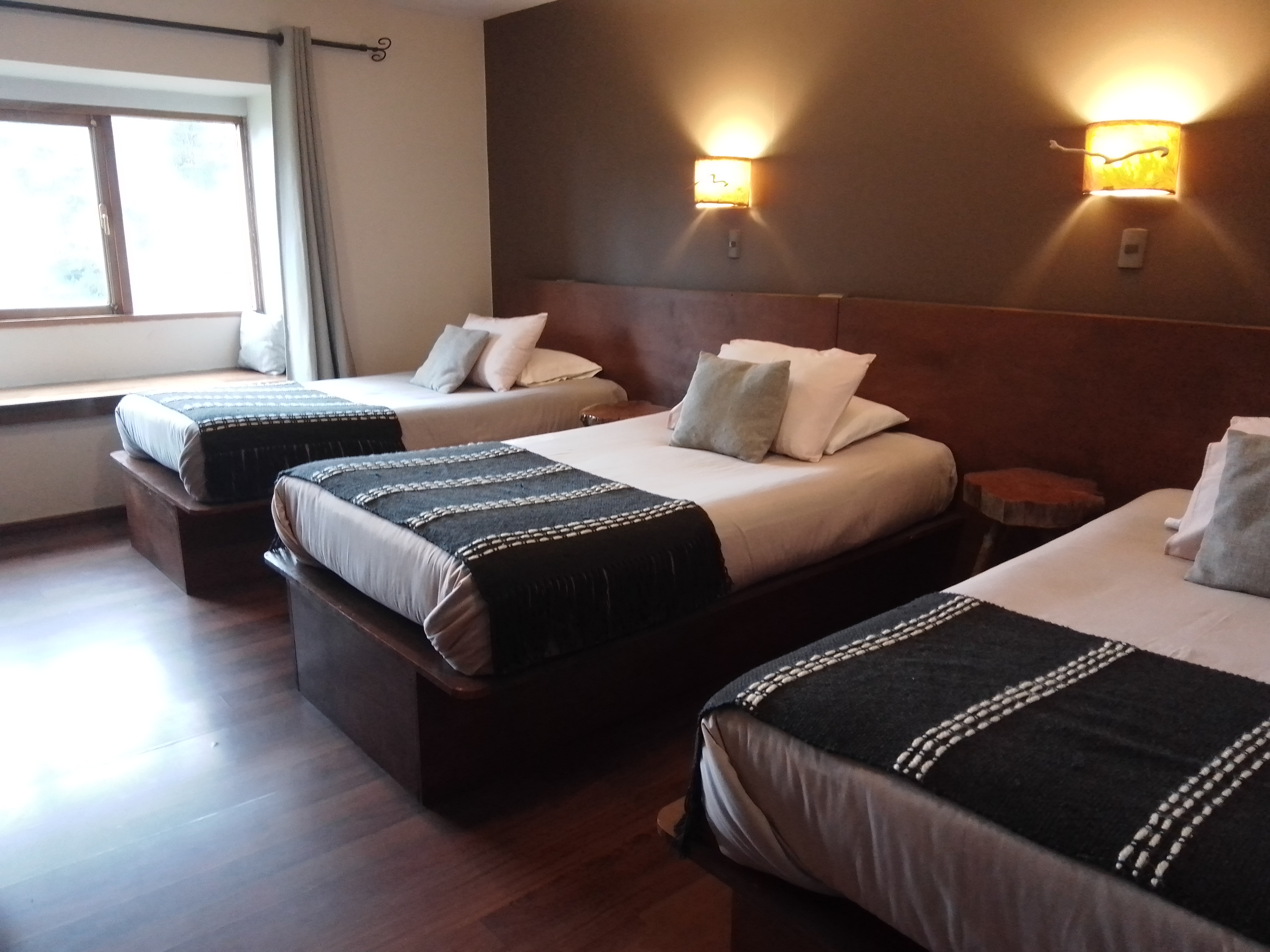 habitación triple del hotel